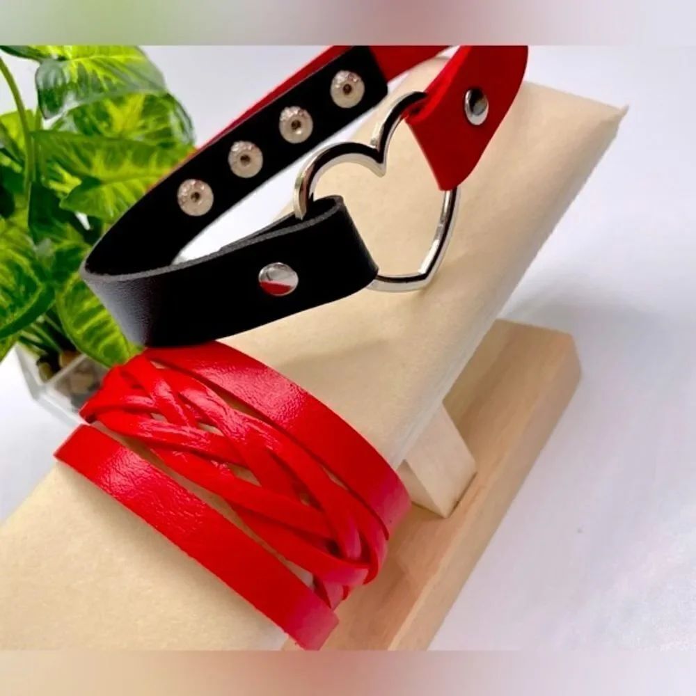 ๐คโค๏ธBlack/Red Leather Heart Choker & Wristband - CustomโSet Heart Series โฆlโNew